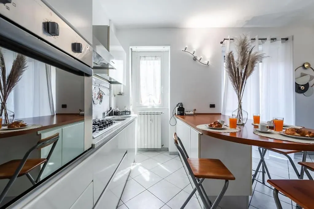 Nuovissima Dimora Con Terrazzino Lägenhet Milano Italien