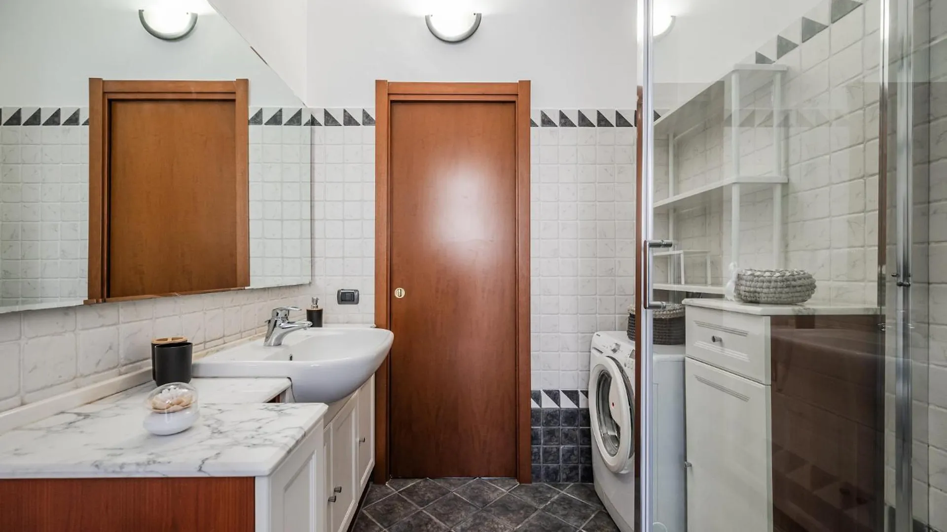 Nuovissima Dimora Con Terrazzino Lägenhet Milano